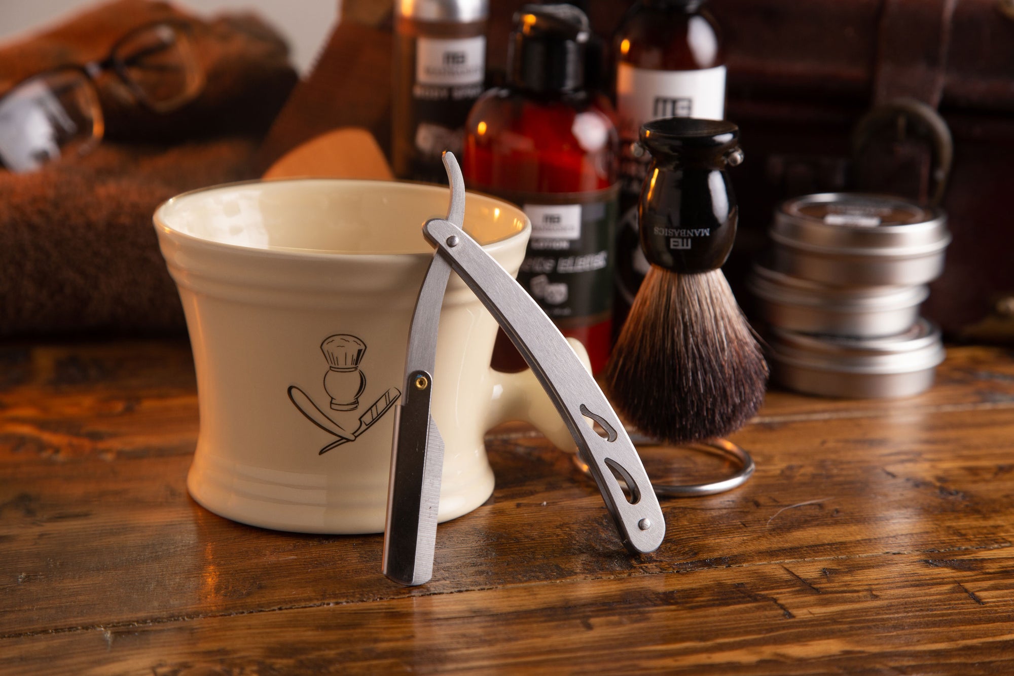 Straight Razor Wet Shaving from ManBasics